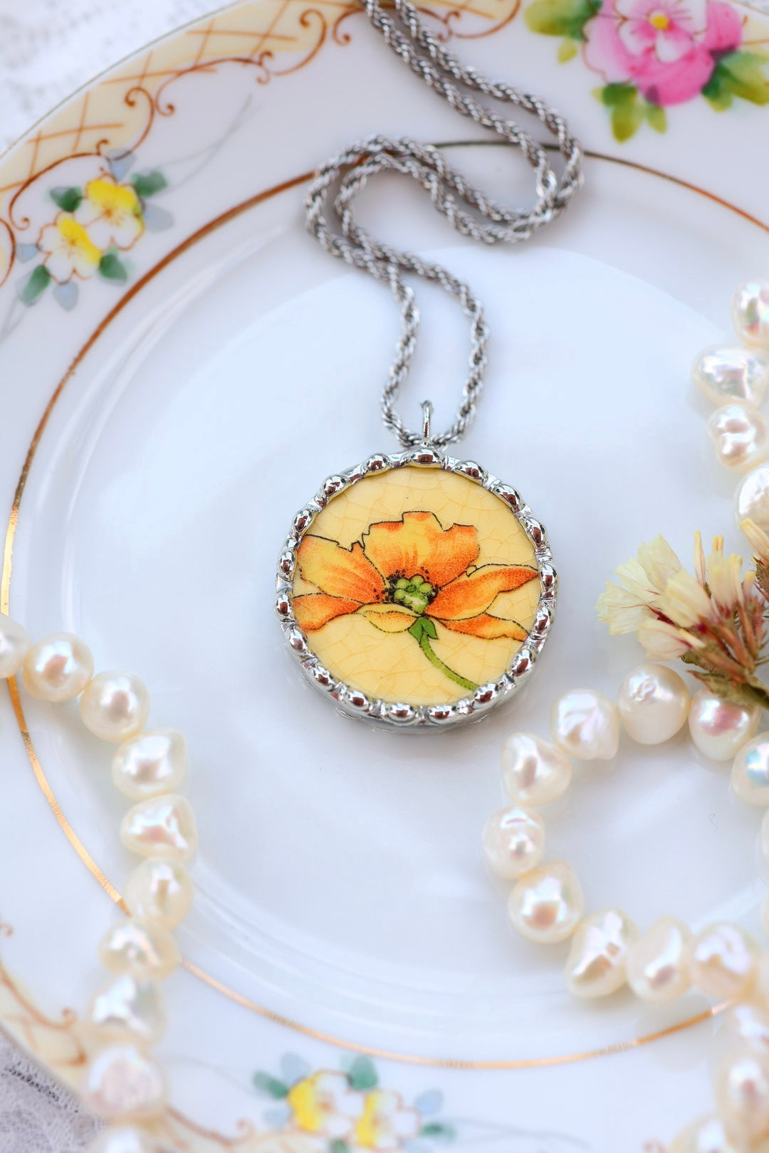 1927~ Yellow Pastel Poppy