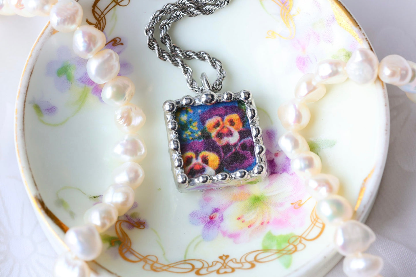 Card of Pansy Gardens