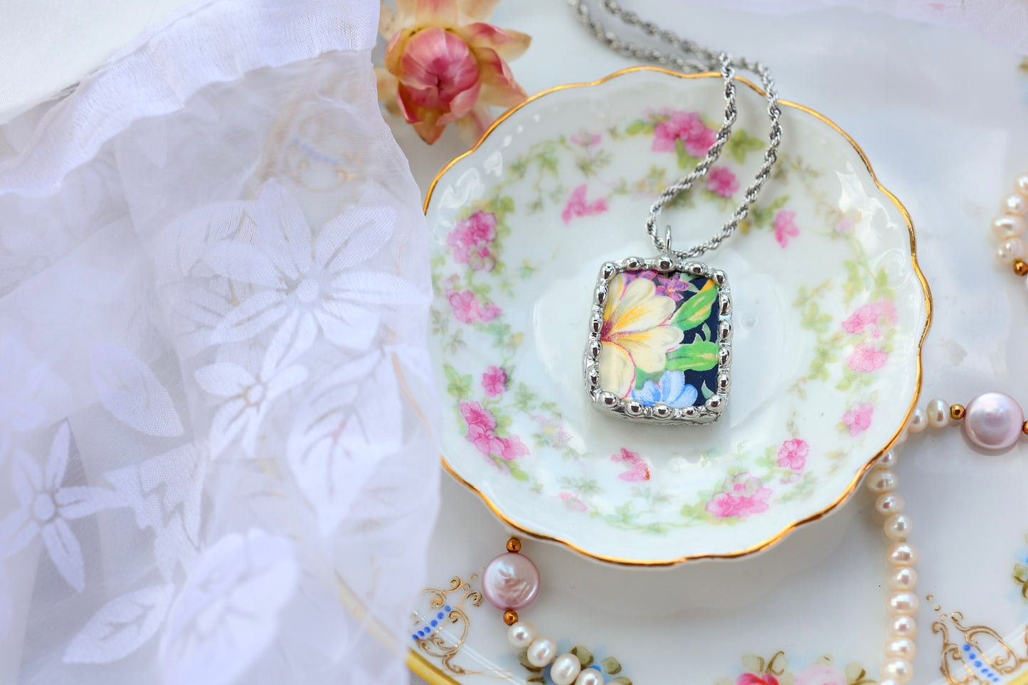 Chintz Findind You