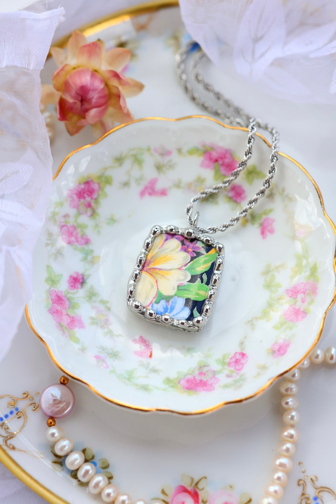 Chintz Findind You