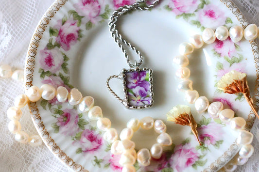 40’s Violet Tea Cup